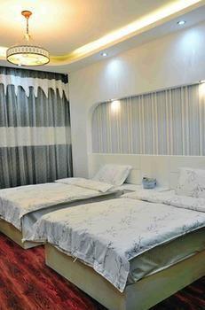 Yiguangnian Fashion Hotel Fenghuang Exteriör bild